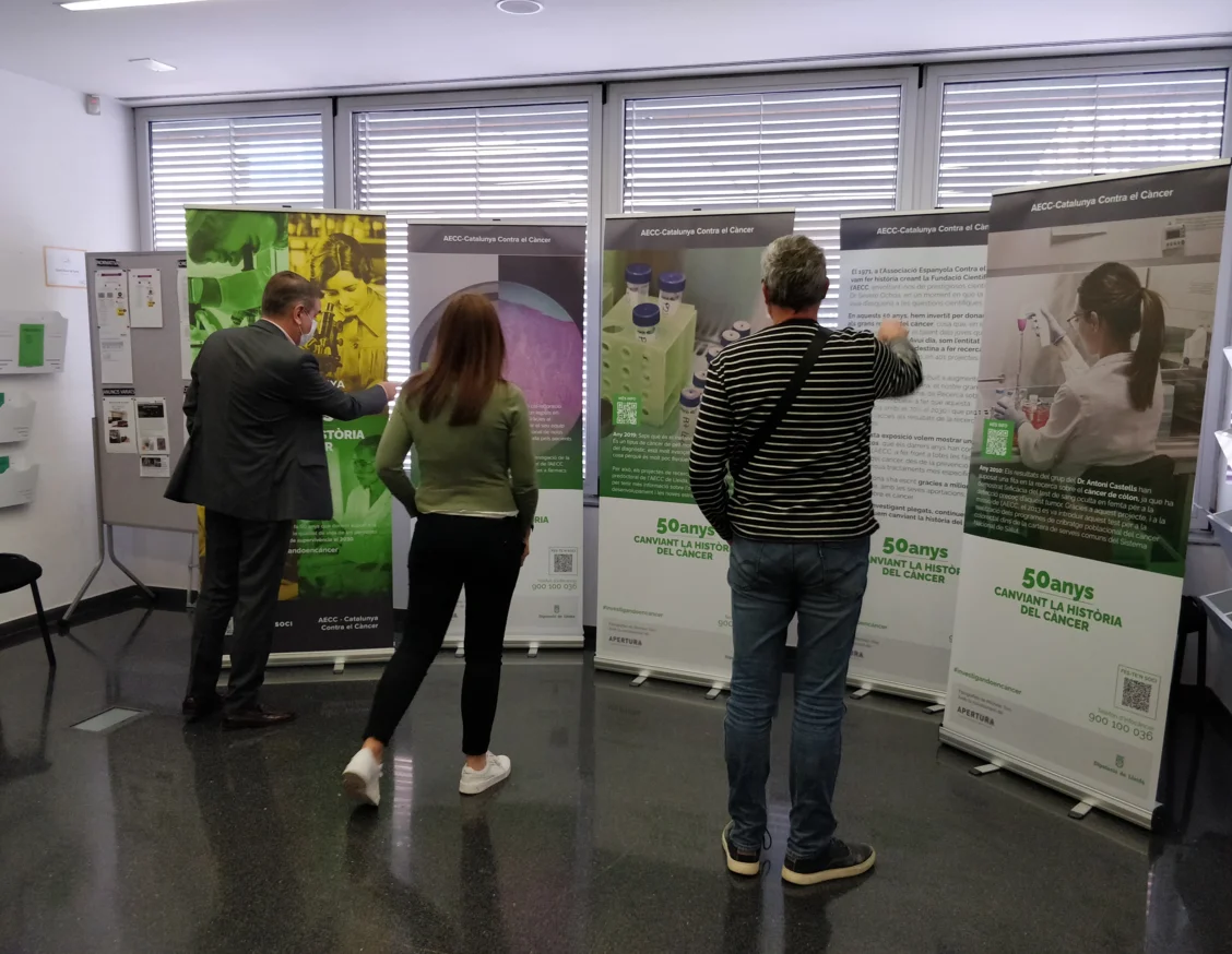 The IRBLleida hosts the AECC exhibition '50 years changing the history of cancer'