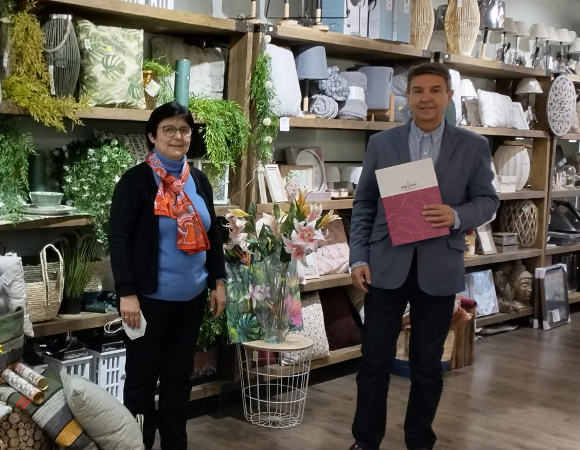 The Navrat Llar shop in Lleida and the Ferreteria Eixample hardware store in Mollerussa renew their collaboration with the IRBLleida