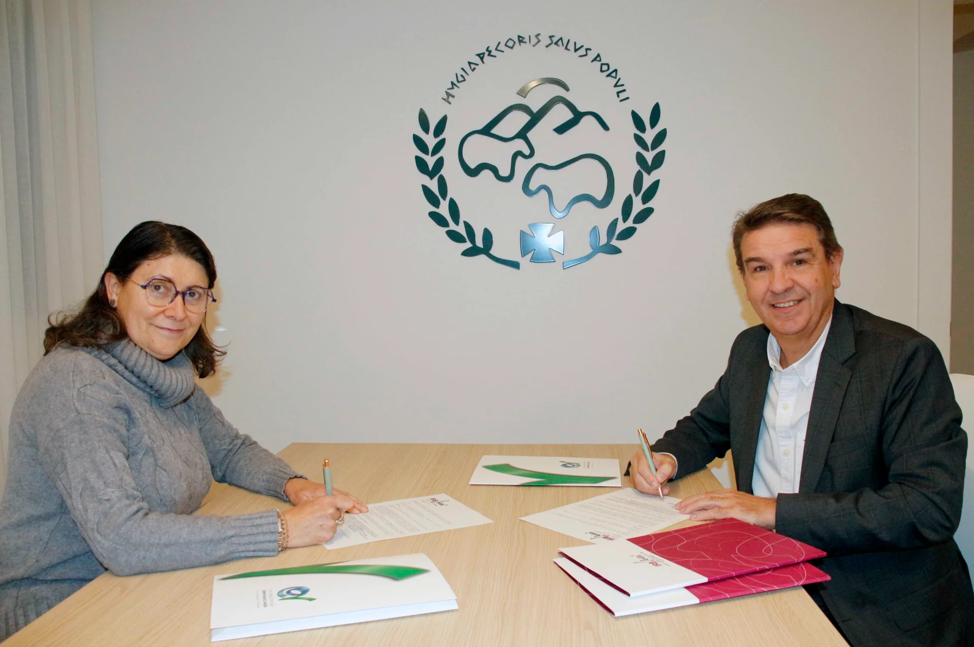 El Col·legi Oficial de Veterinaris de Lleida renova la seva col·laboració amb l'IRBLleida