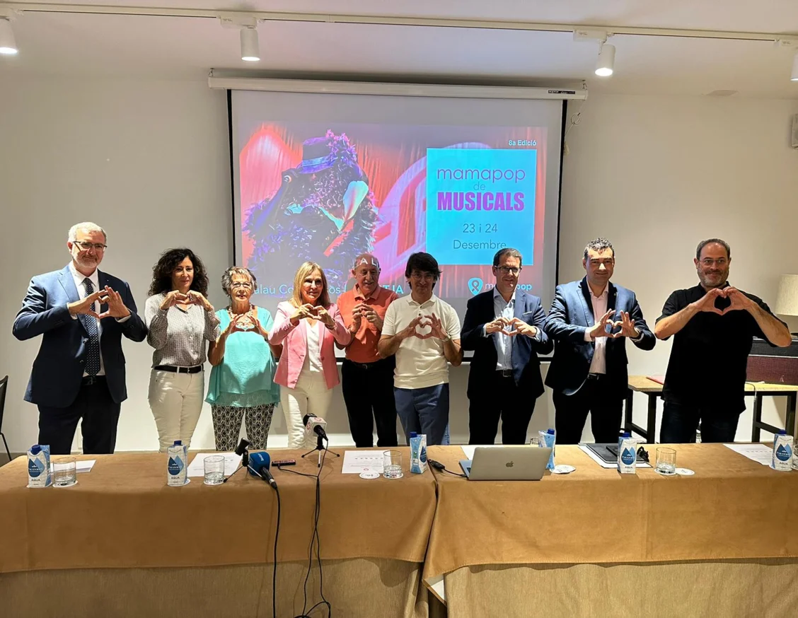 A MAMAPOP of MUSICALES for Christmas