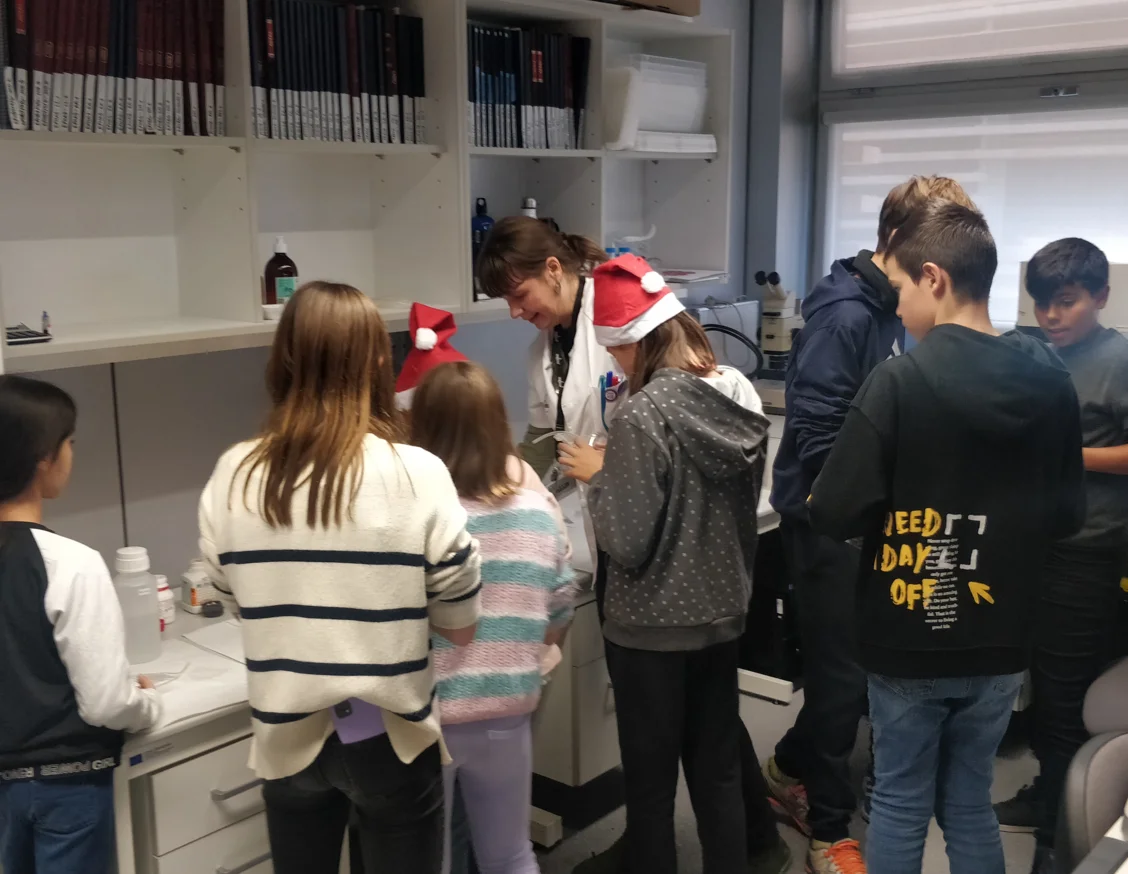 IRBLleida opens its doors to the families of the centre's personnel