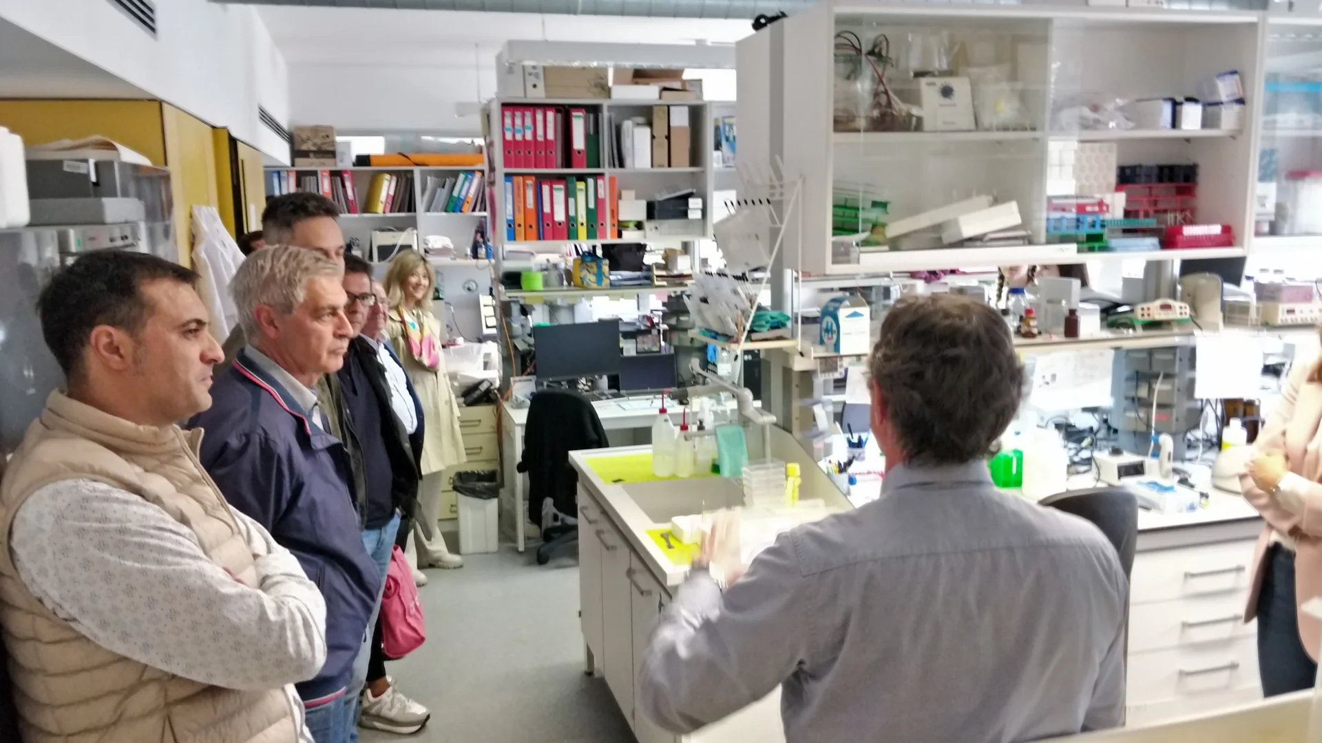 Les empreses col·laboradores i els 'Amics/Amigues' visiten l'IRBLleida