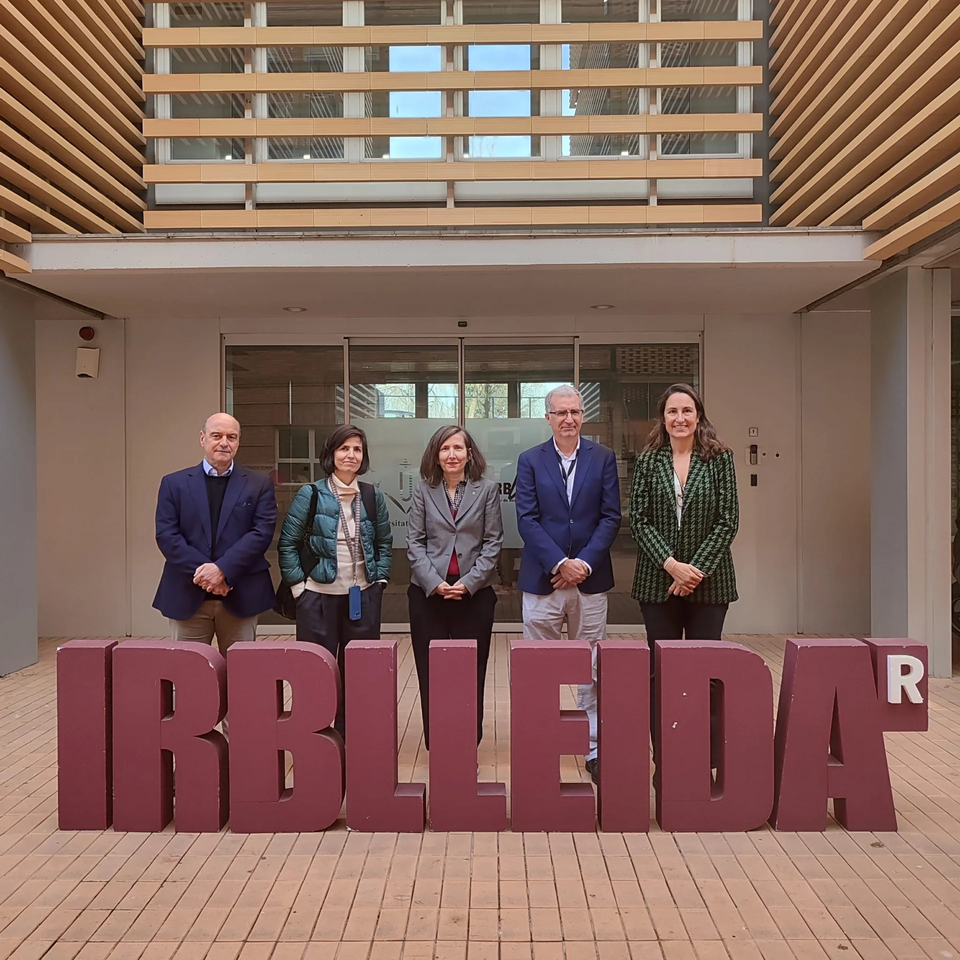 The Directorate General for Research makes an institutional visit to IRBLleida