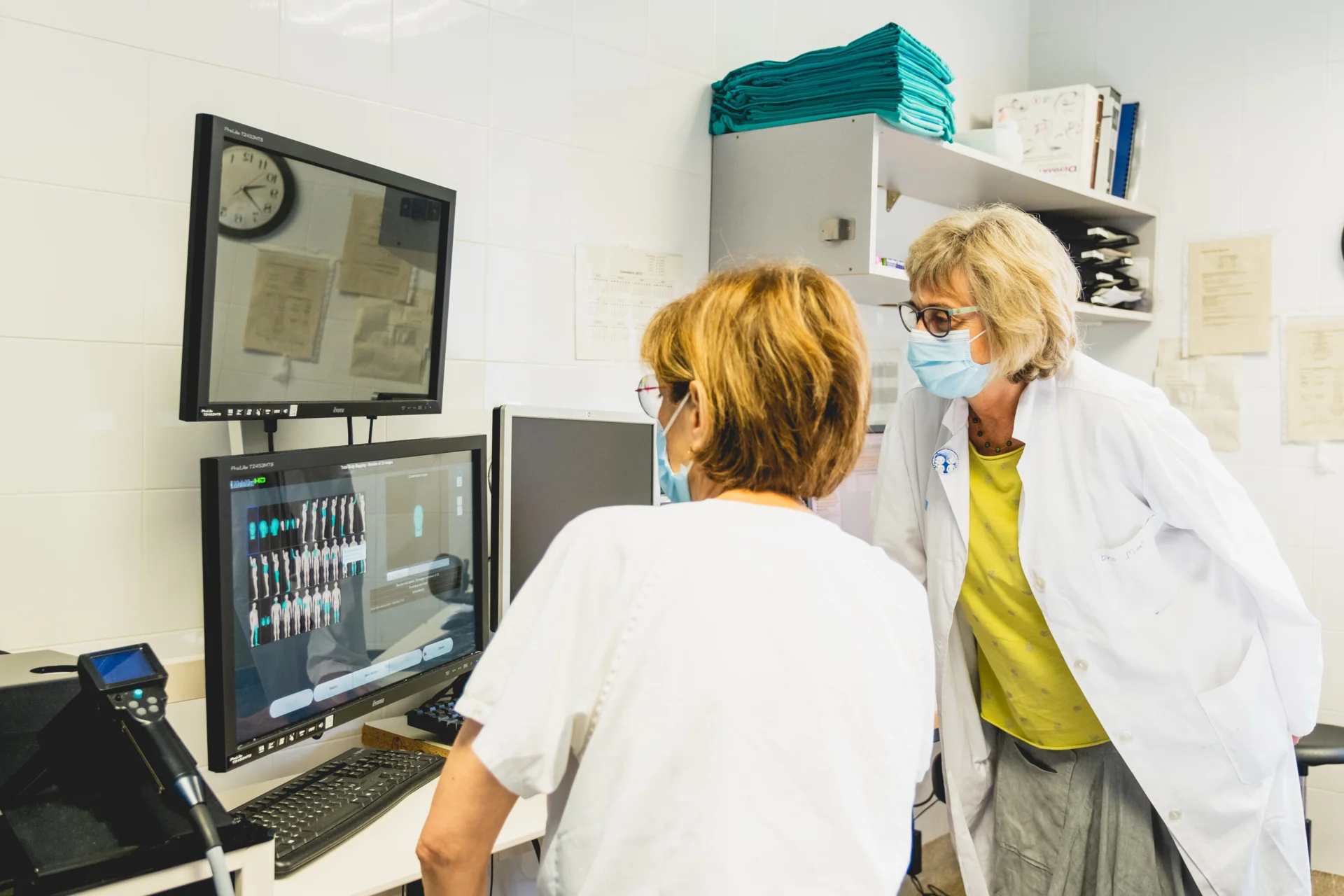 Dermatólogos de Lleida participan en la campaña Euromelanoma 2025 con revisiones gratuitas
