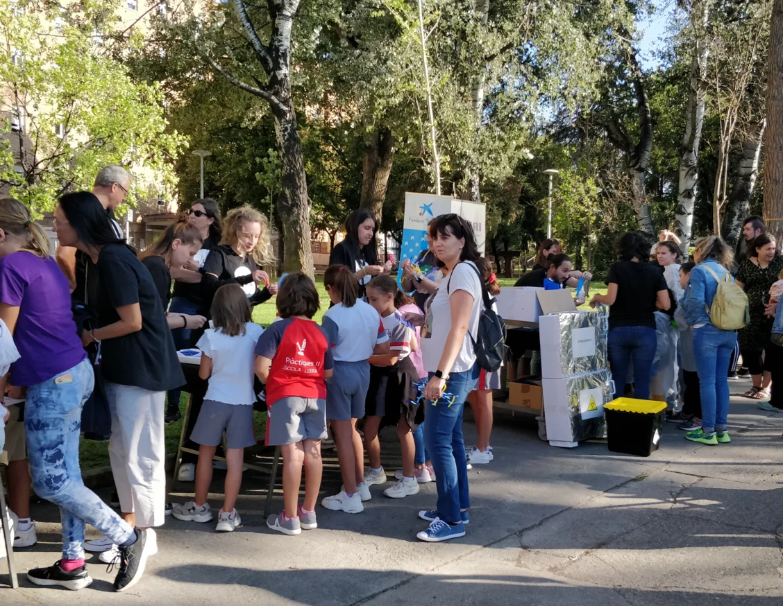 700 personas participan en la Noche de los Investigadores 2023