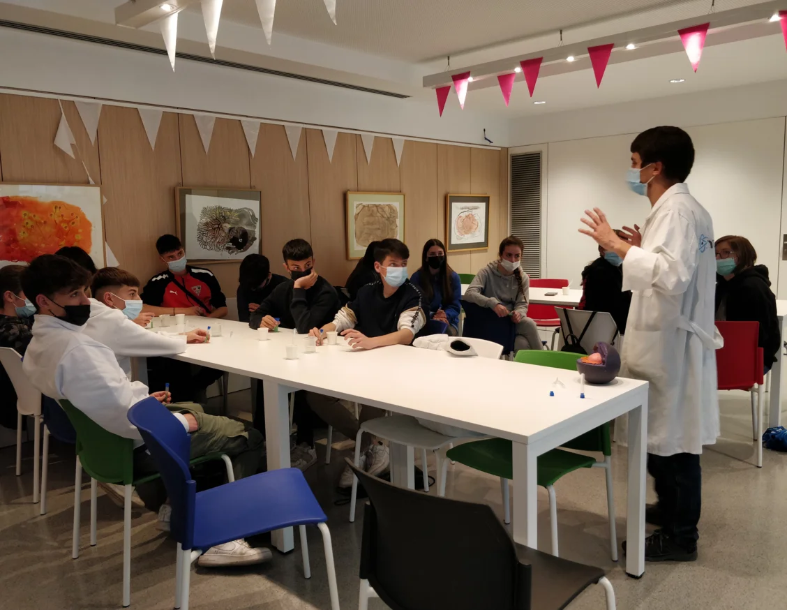 More than 650 children take part in scientific workshops at IRBLleida
