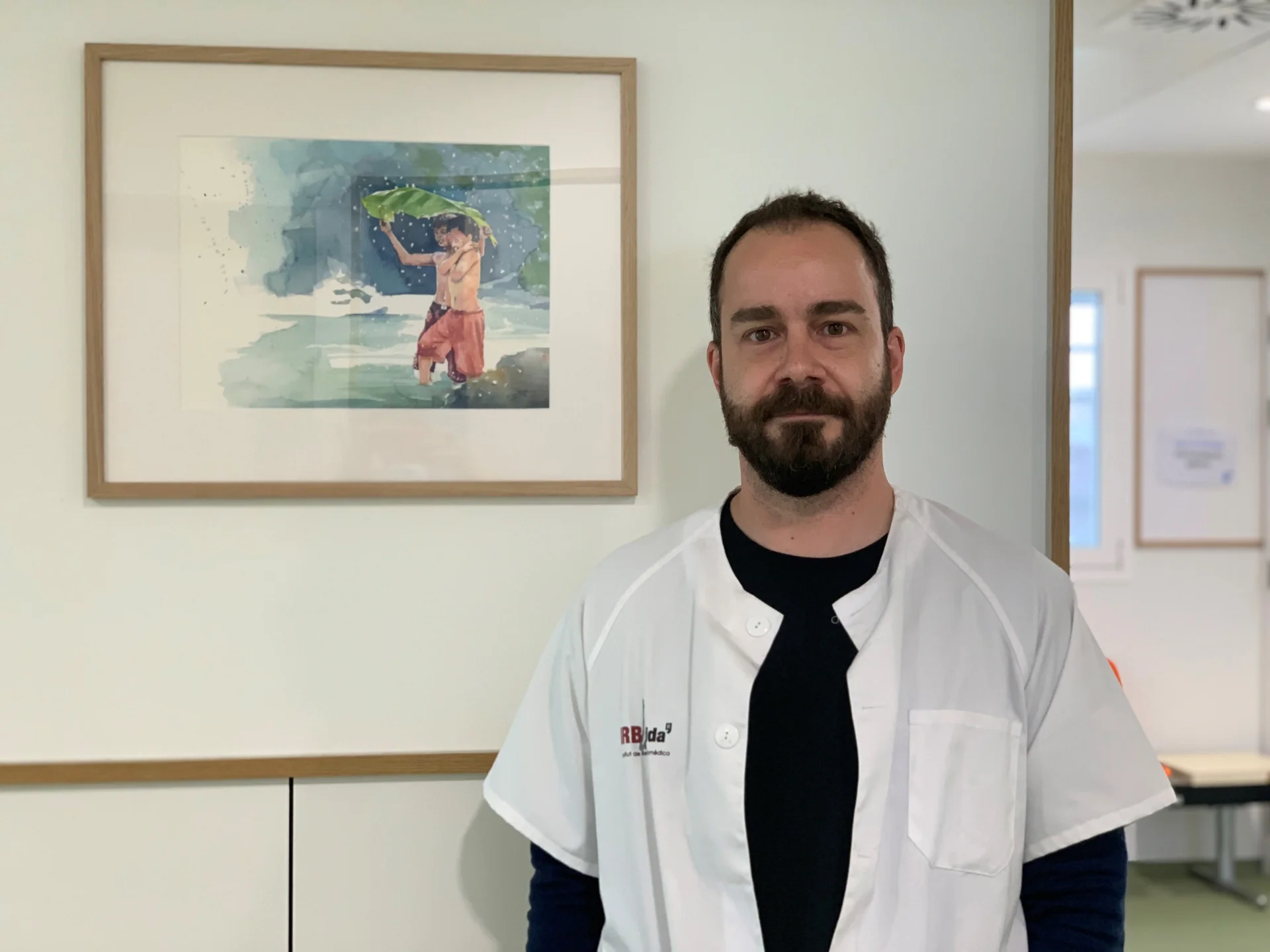 El servicio de Oncología Médica del Arnau de Vilanova recibe una donación de ocho acuarelas para humanizar el nuevo espacio de las consultas